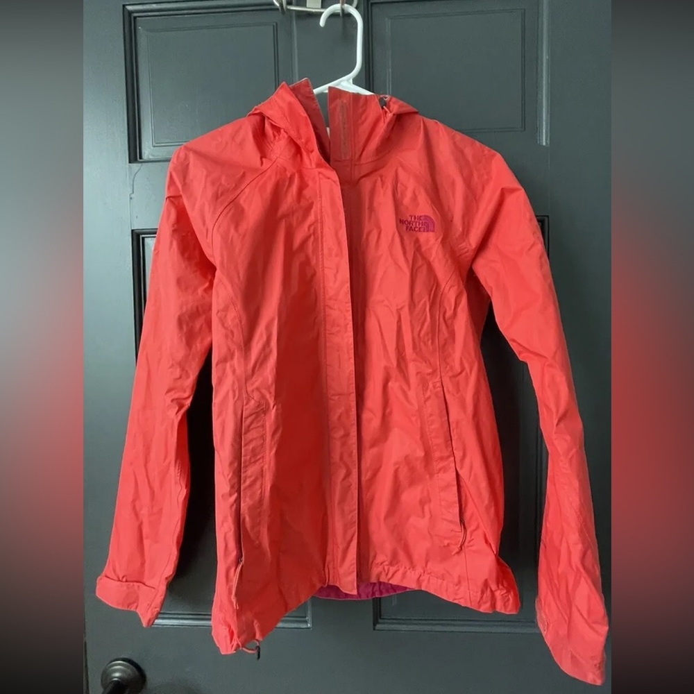 North face rain jacket. Nice used condition. No flaws.